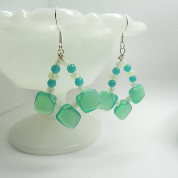 Uranium glass earrings - Picture 4 of 13